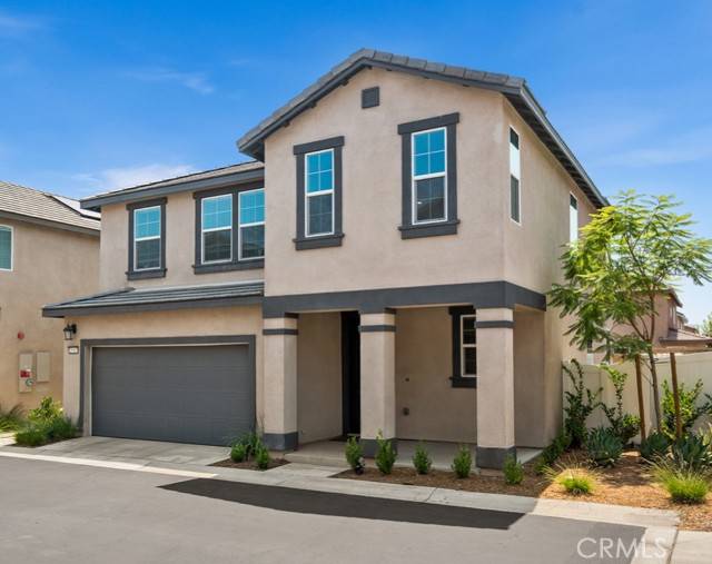 Rialto, CA 92377,2502 Gunner Ridge Way