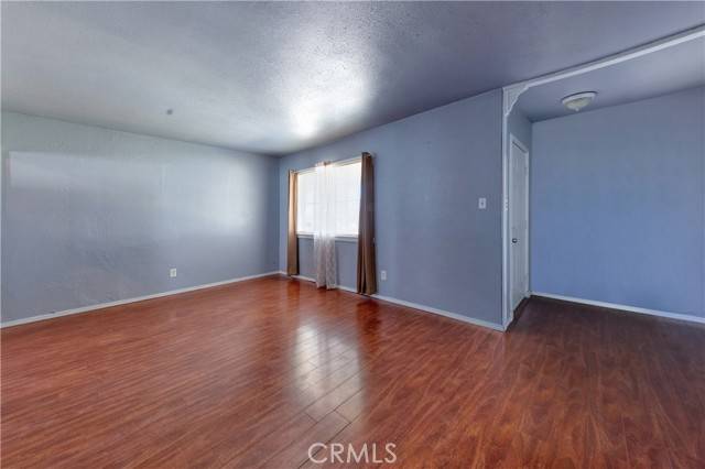 Fontana, CA 92335,8933 Locust Avenue