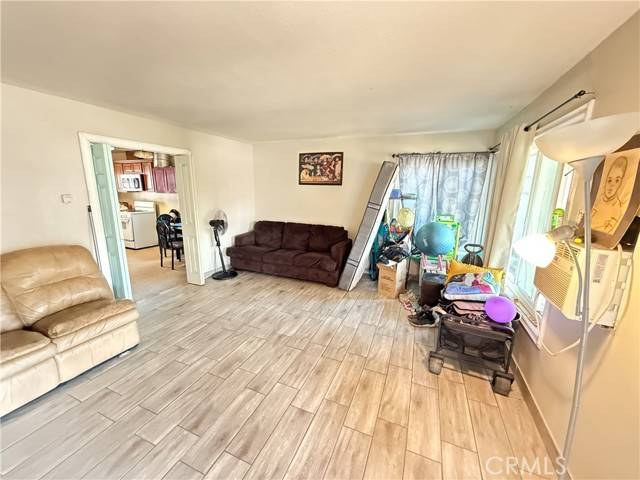 Corona, CA 92879,210 S Howard Street