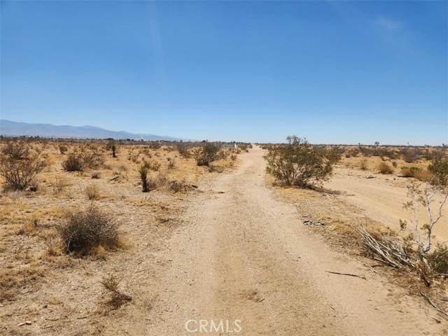 Phelan, CA 92371,1 La Mesa Road