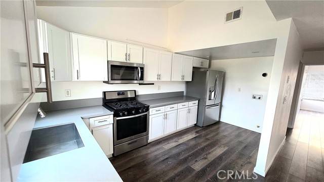 Inglewood, CA 90302,620 W Hyde Park Boulevard #126