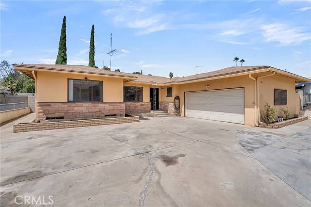 Riverside, CA 92504,5943 Grand Avenue