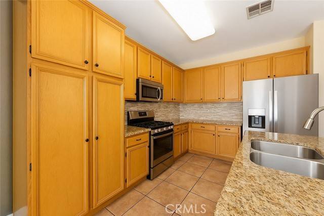 San Bernardino, CA 92408,2627 S Carl Place