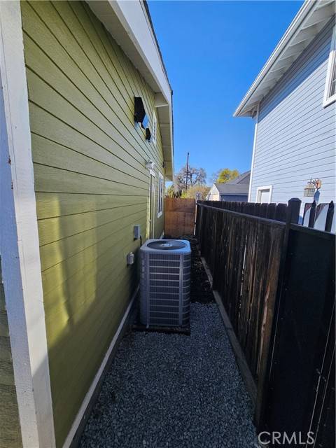 Orange, CA 92867,587 N Orange