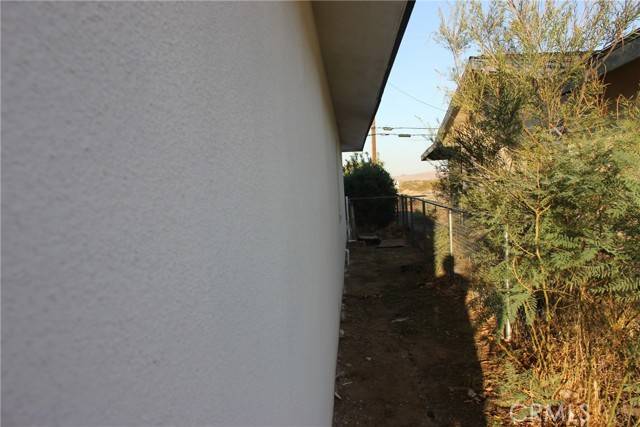 Yermo, CA 92398,35764 Frontier Avenue