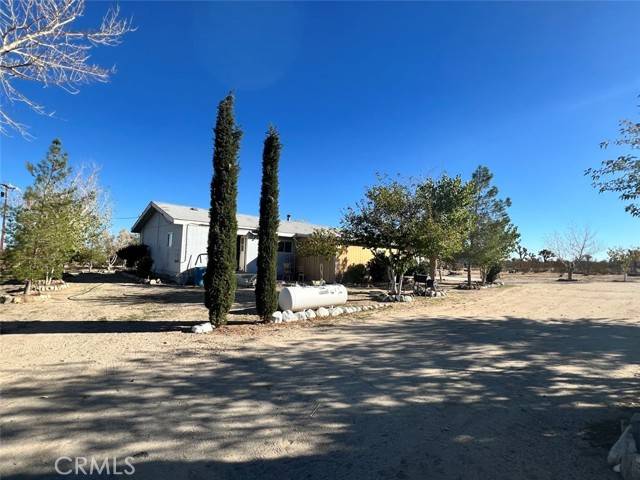 Pinon Hills, CA 92372,1011 Danbury