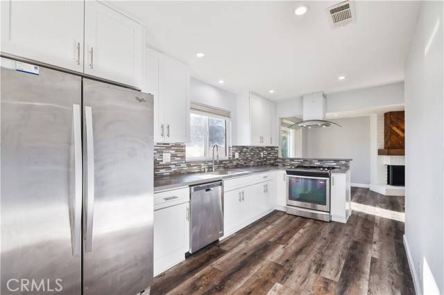 La Verne, CA 91750,2702 COLLEGE Lane