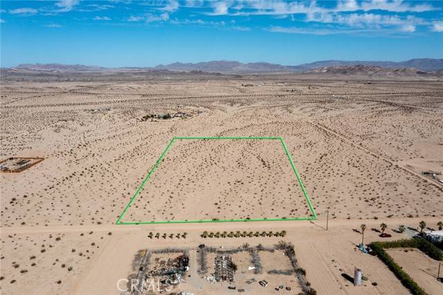 Twentynine Palms, CA 92277,76400 Diamond Bar Road