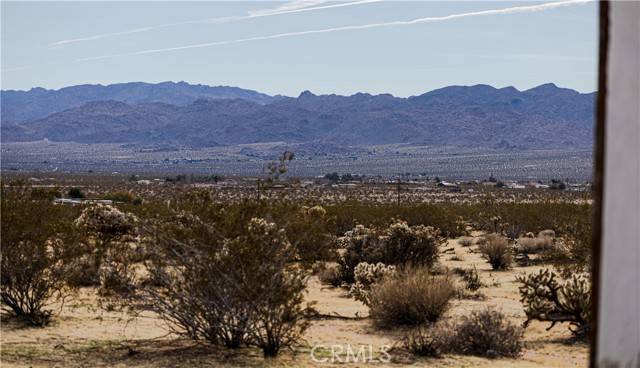 Joshua Tree, CA 92252,605 Appian Way