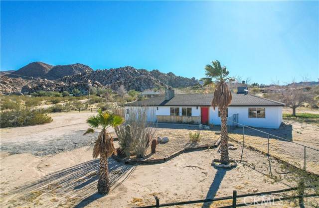 Joshua Tree, CA 92252,6992 Sierra Avenue