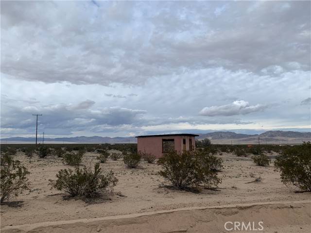 Twentynine Palms, CA 92277,1 Gemini Street