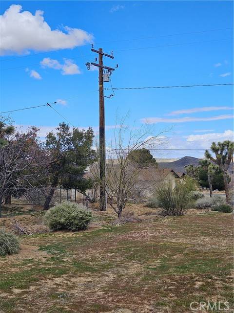 Joshua Tree, CA 92252,60374 La Mirada Trail