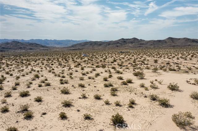 Joshua Tree, CA 92252,2100 Copper Moon Lane