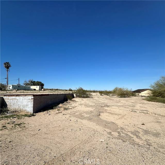 Twentynine Palms, CA 92277,6136 Adobe Road