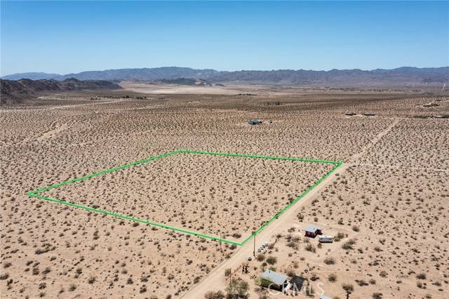 Joshua Tree, CA 92252,1851 Sunever Road