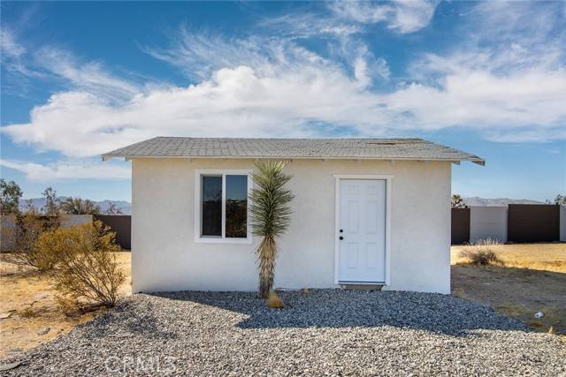 Joshua Tree, CA 92252,62474 Golden Street