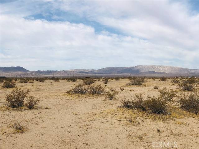 Twentynine Palms, CA 92277,5 Diamond Bar Road