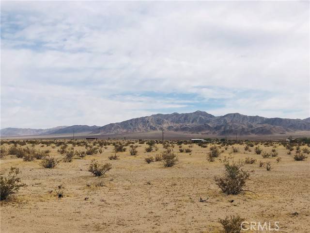 Twentynine Palms, CA 92277,5 Diamond Bar Road