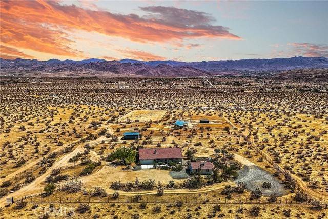 Joshua Tree, CA 92252,62401 Sunflower Road