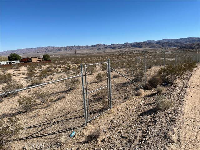 Joshua Tree, CA 92252,0 Cypress Avenue