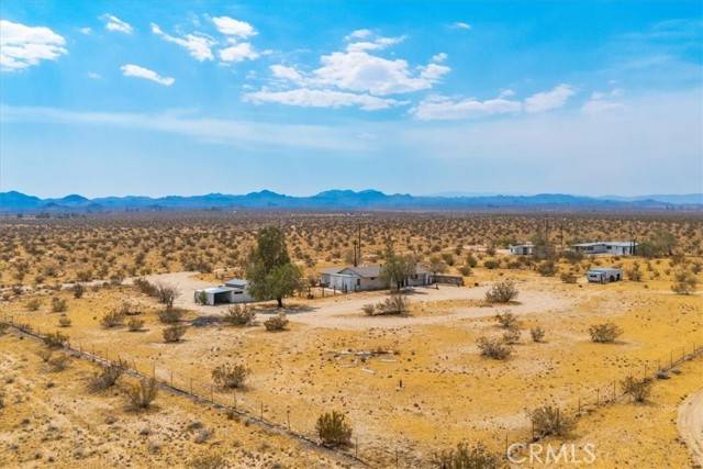 Landers, CA 92285,5575 Kickapoo Trail