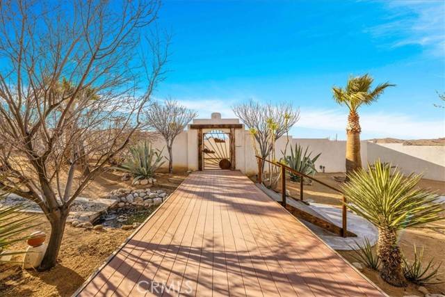Joshua Tree, CA 92252,7423 Juniper Road