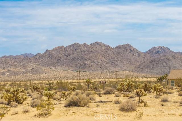 Joshua Tree, CA 92252,6127 Two Mile Road
