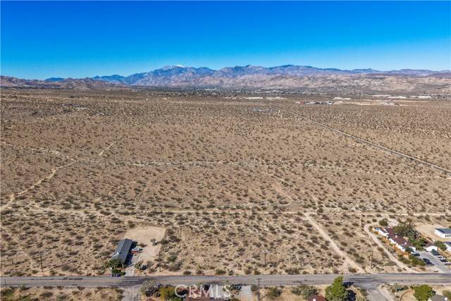 Joshua Tree, CA 92252,7442 Olympic Road