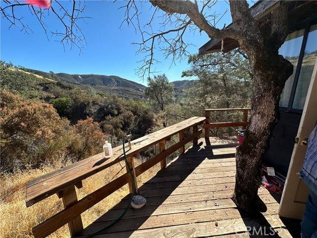 Clearlake Oaks, CA 95423,452 Watertrough Road