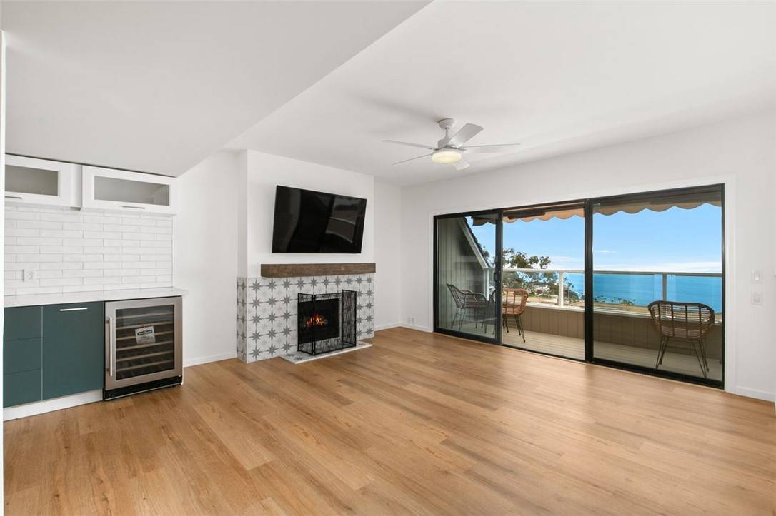 Laguna Beach, CA 92651,21773 Ocean Vista Drive #17