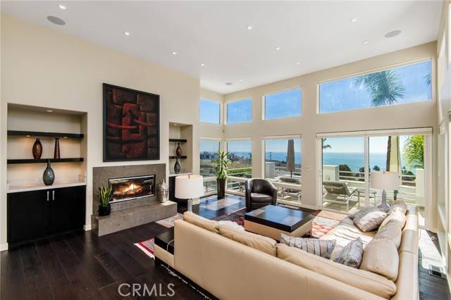 Laguna Beach, CA 92651,818 Hillcrest Drive