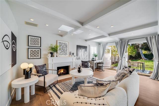 Laguna Beach, CA 92651,360 Diamond Street