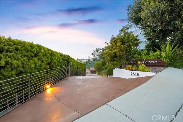 Laguna Beach, CA 92651,2516 Temple Hills Drive