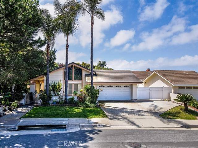 San Clemente, CA 92672,303 Calle Escuela