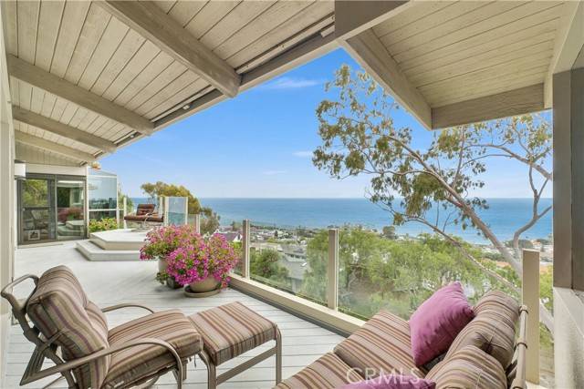 Laguna Beach, CA 92651,537 Dunnegan Place