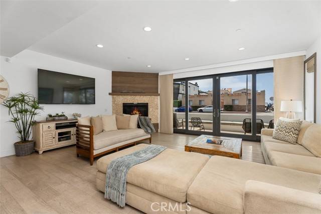 Newport Beach, CA 92661,200 E Balboa Boulevard