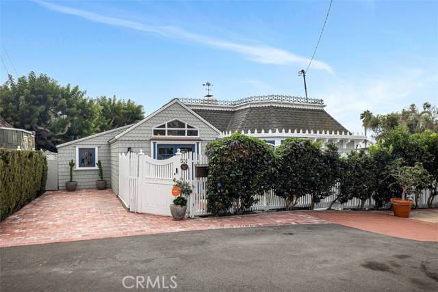 Laguna Beach, CA 92651,501 Lombardy Lane