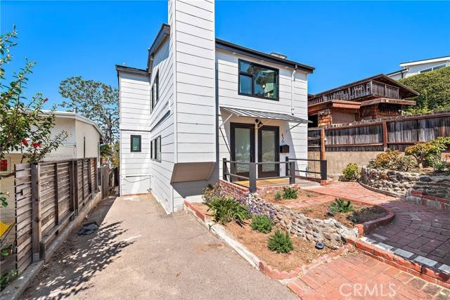 Laguna Beach, CA 92651,450 Ruby Street #Upper