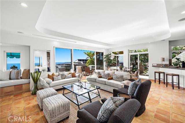 Laguna Beach, CA 92651,1050 SKYLINE