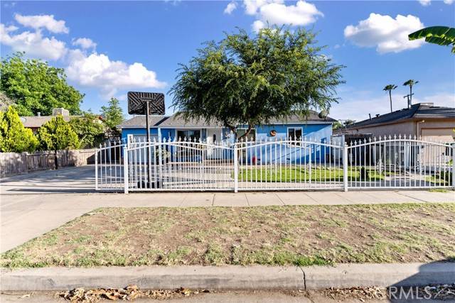 Fresno, CA 93702,4776 E Lowe Avenue