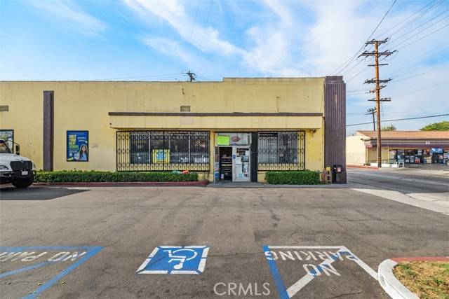 Bell Gardens, CA 90201,5658 Clara Street