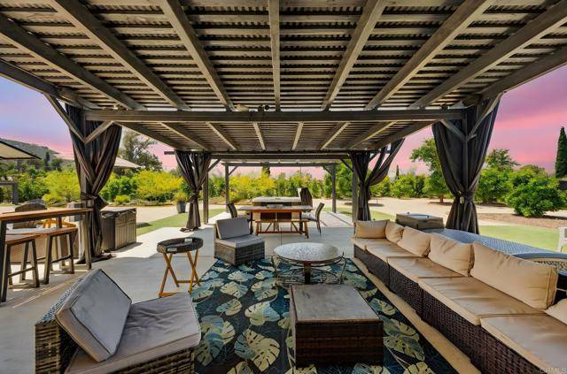 Fallbrook, CA 92028,5347 5Th Street
