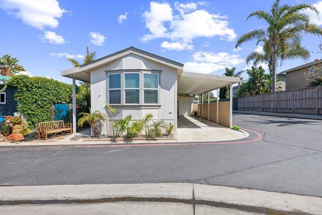 Encinitas, CA 92024,699 N Vulcan Avenue #17