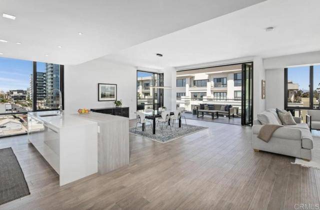 San Diego, CA 92103,2604 5th Ave. #701