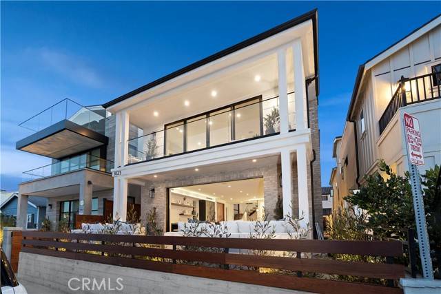 Newport Beach, CA 92661,1025 W Balboa Boulevard