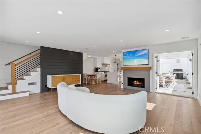 Newport Beach, CA 92662,300 Coral Avenue