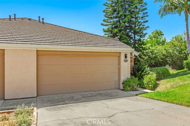 Fullerton, CA 92832,820 W Glenwood Terrace