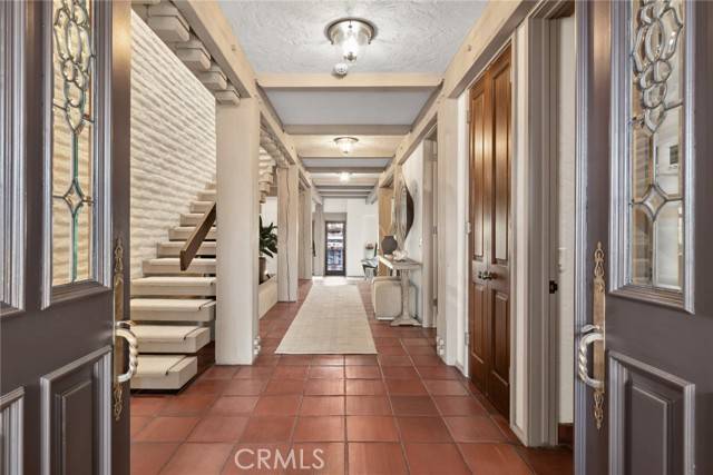 Newport Beach, CA 92660,47 Linda Isle