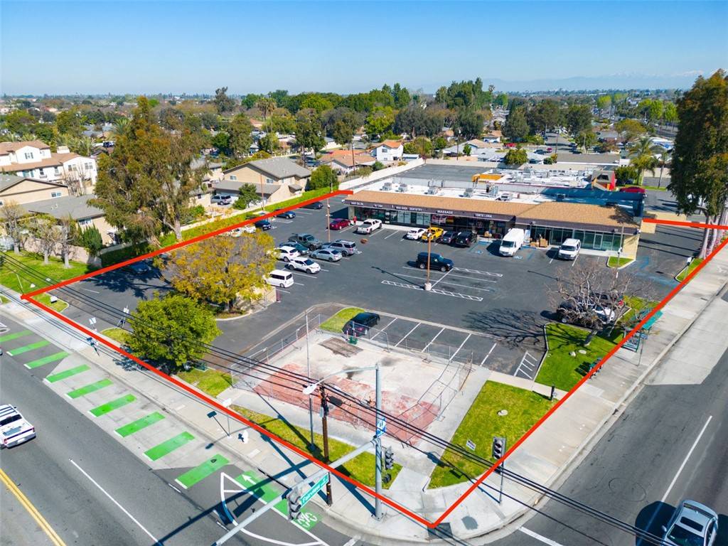 Santa Ana, CA 92704,2733 W Edinger Avenue