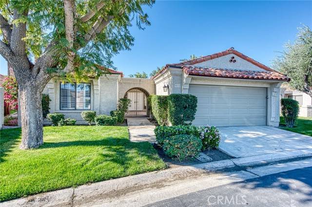La Quinta, CA 92253,48111 Calle Seranas